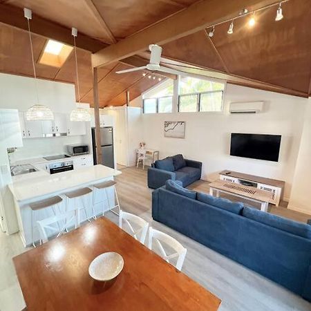 The Villas - Hervey Bay - 2 Separate Villas Urangan Экстерьер фото