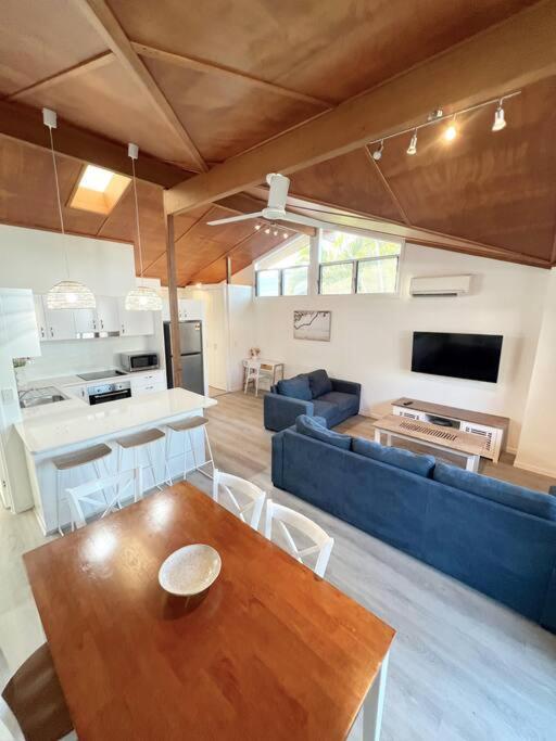 The Villas - Hervey Bay - 2 Separate Villas Urangan Экстерьер фото
